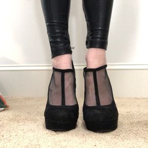 Jessica Simpson Mesh Suede Platform Pumps